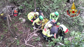 Escursionista cade nella Gola del Furlo: elitrasportato all’ospedale di Torrette